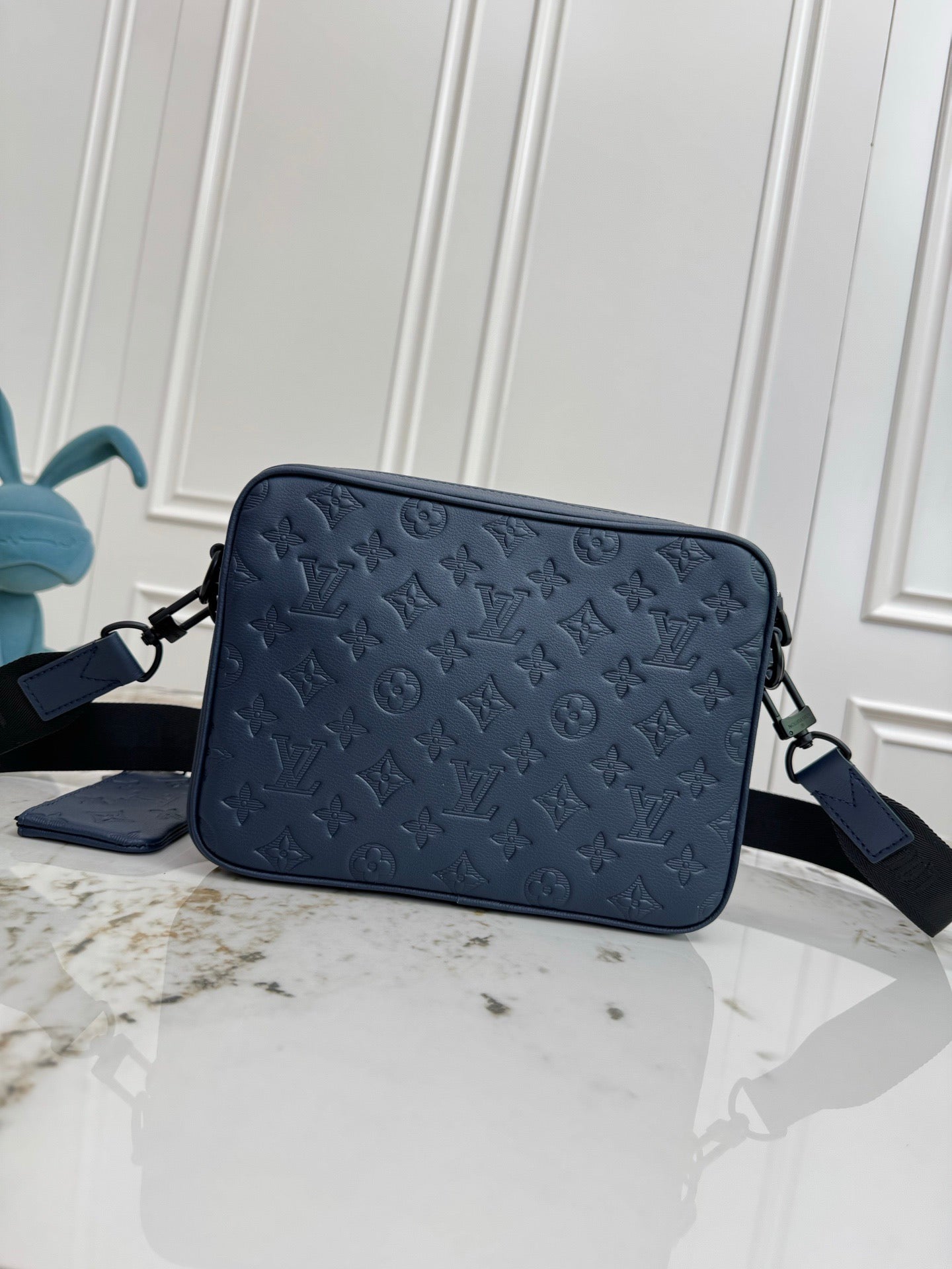 Louis Vuitton Cross Body Bag