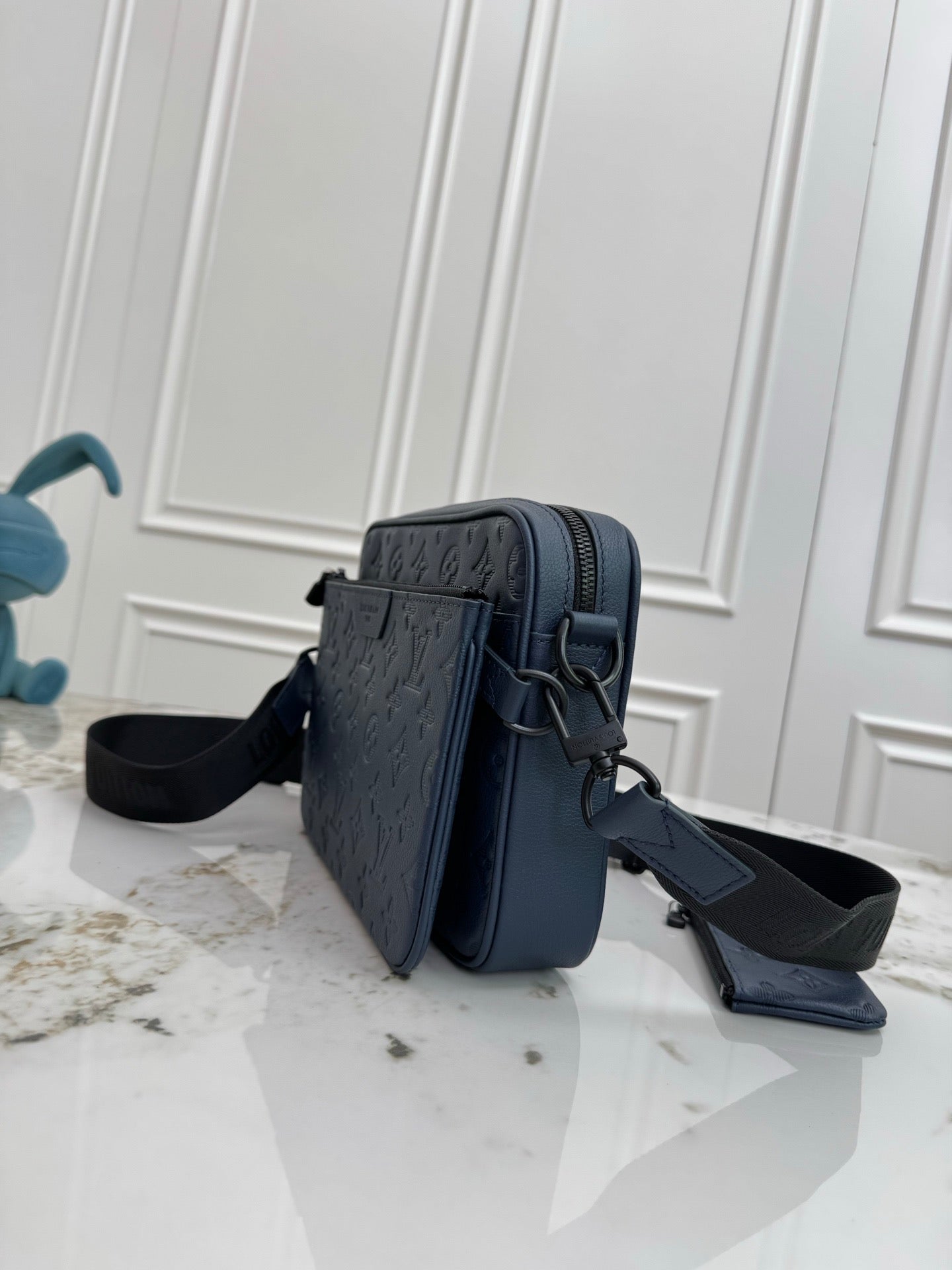 Louis Vuitton Cross Body Bag